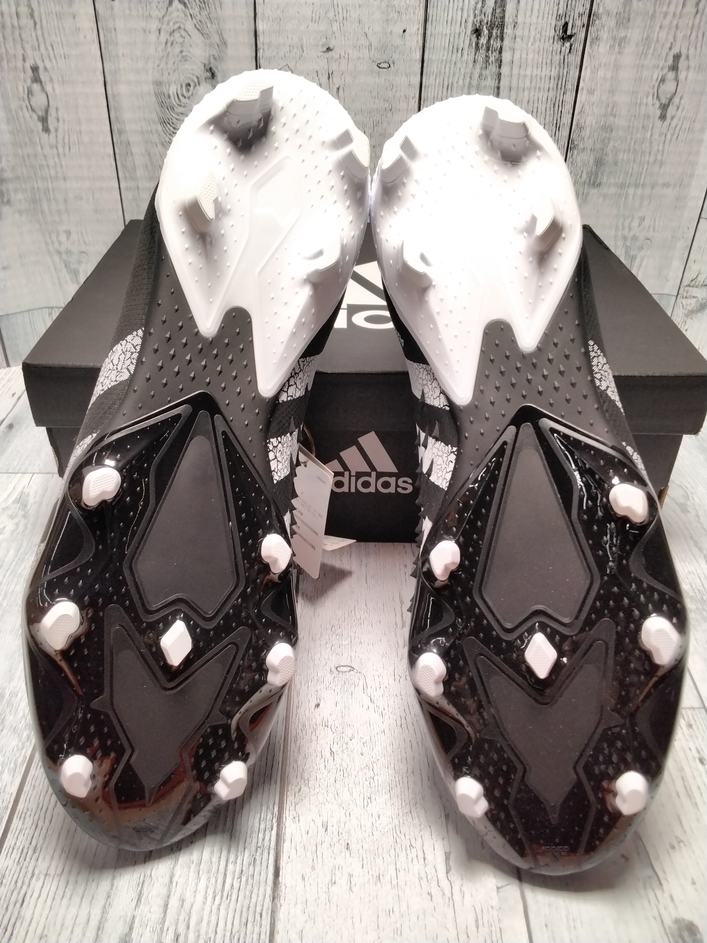 adidas Men's Firm Ground Predator Freak .2 Soccer Shoe, Black/White, Sz 13 (7781281562862)